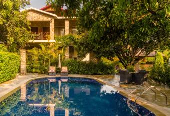 Tree of Life Vanvilas Riveredge Corbett has Balcony rooms