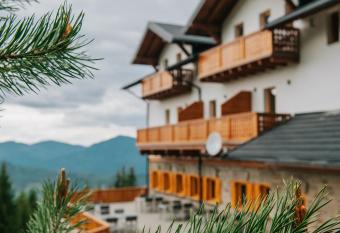 Cabana Fantanele has Balcony rooms