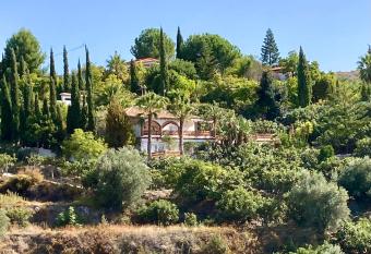 Casa Fermata Apartment and Studio has Balcony rooms