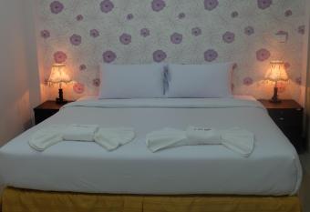 Tubkaek mansion has Balcony rooms