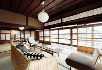 bLOCAL Hayase House - Vacation Villa facing ocean view with BBQ Grill Free Parking Space allows 18 year olds to book a room