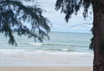 Sammy Seaview Mae Ramphueng Beach Front                                                                                                    has Balcony rooms