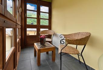 Puente del Narcea has Balcony rooms