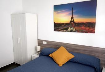 Josefina Bed & Breakfast allows 18 year olds to book a room