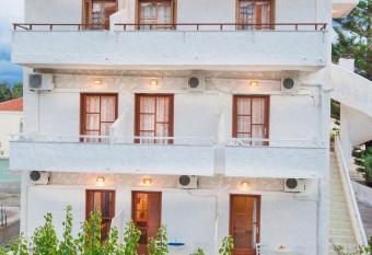 Filoxenia Studios 1 has Balcony rooms