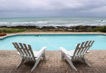 Oceans End - a home on the beach has Balcony rooms