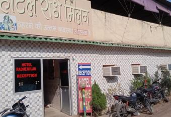 Radhey Milan By WB Inn, Kanpur allows 18 year olds to book a room