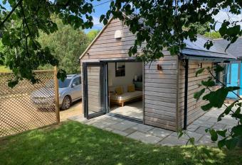 Cotswolds Studio near Bath has Balcony rooms