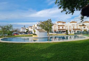 Aparta club la barrosa has Balcony rooms