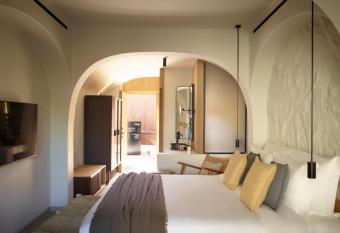 Radisson Blu Zaffron Resort, Santorini allows 18 year olds to book a room