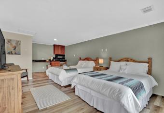 Maven's Inn & Grill allows 18 year olds to book a room