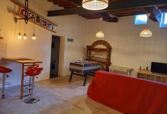 La casa della Luna has Balcony rooms