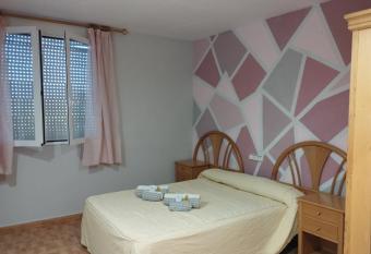 Hostal Restaurante LA CEPA has Balcony rooms