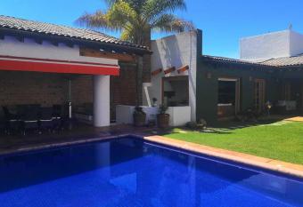 Casa Luna con alberca privada has Balcony rooms