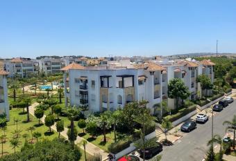 Marina Golf Assilah has Balcony rooms