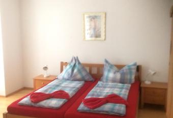 Haus zum Nibelungenlied has Balcony rooms