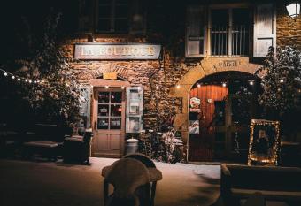 La Boutique Fotoon has Balcony rooms