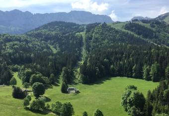 Grand Studio VILLARD DE LANS Les Glovettes allows 18 year olds to book a room