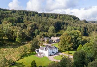 Killean Farmhouse B&B allows 18 year olds to book a room