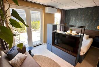 Hotel Brasserie Smits allows 18 year olds to book a room