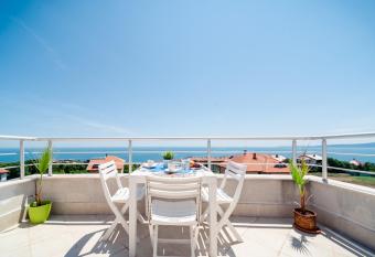 Yav-Ka Appartment Budzhaka Sozopol has Balcony rooms