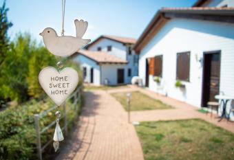 La Valle Dei Caprioli Village Bungalow Park - Freelandia Azienda Agricola has Balcony rooms