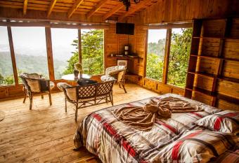 Para  so Quetzal Lodge has rooms with a private hot tub