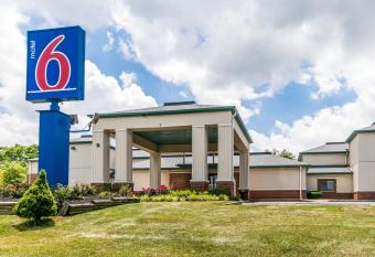 Studio 6 Georgetown. Ky Lexington North allows 18 year olds to book a room