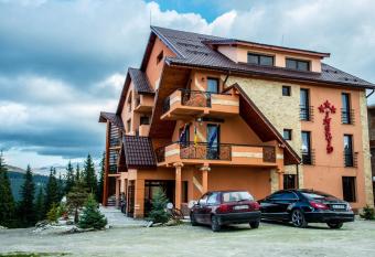 Pensiunea Ingrid has Balcony rooms