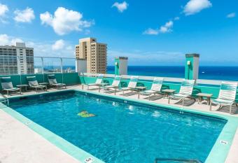 Pacific Monarch Hotel allows 18 year olds to book a room