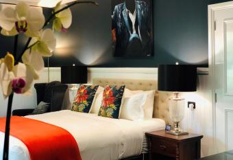 The Dudley Boutique Hotel allows 18 year olds to book a room