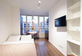 MF                                                                  allows 18 year olds to book a room