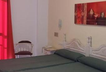 La Casilla De Enfrente PLM allows 18 year olds to book a room