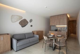 Dau Studios allows 18 year olds to book a room