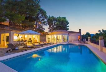 CASA MAR URBANIZACION EL TOSSAL has Balcony rooms