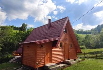 Brvnara Jahorinka has Balcony rooms