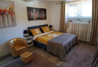 Room Of Lux SPA  allows 18 year olds to book a room