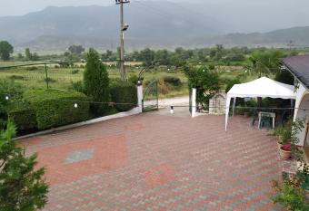 HOTEL RESTORANT VIKTORIA allows 18 year olds to book a room