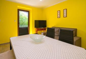 Nena has Balcony rooms