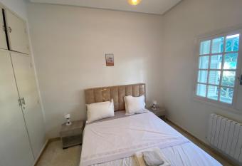 Appartement s1    tunis has Balcony rooms