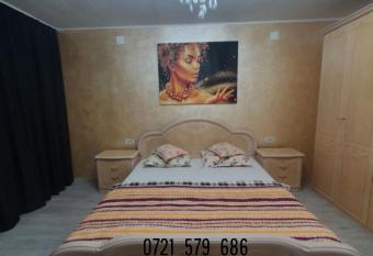 Kriss Apartment Luxury has Balcony rooms