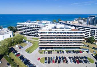 NCM Apartments Seaside Park allows 18 year olds to book a room