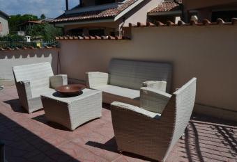 La Baia Dei Delfini has Balcony rooms