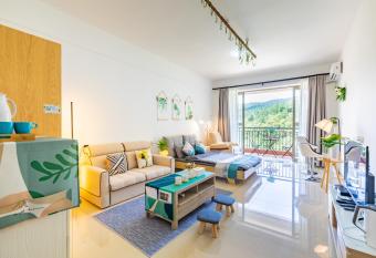 La Maison De Evana has Balcony rooms