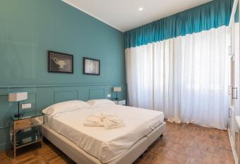 Hotel Villa Alberti Portofino Land allows 18 year olds to book a room