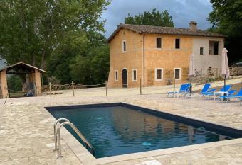 Casale San Sabino allows 18 year olds to book a room