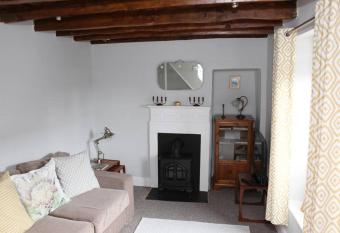 Millgate Cottage in the heart of Richmond allows 18 year olds to book a room
