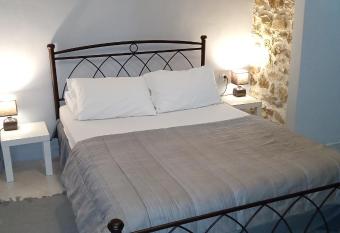 Comfy Apartment Athens Airport has Balcony rooms