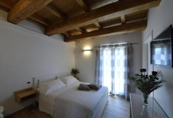 Le Benedettine Affittacamere Relais has Balcony rooms