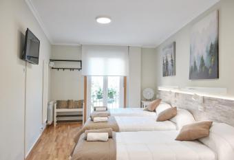 Peregrina Pension 3 has Balcony rooms